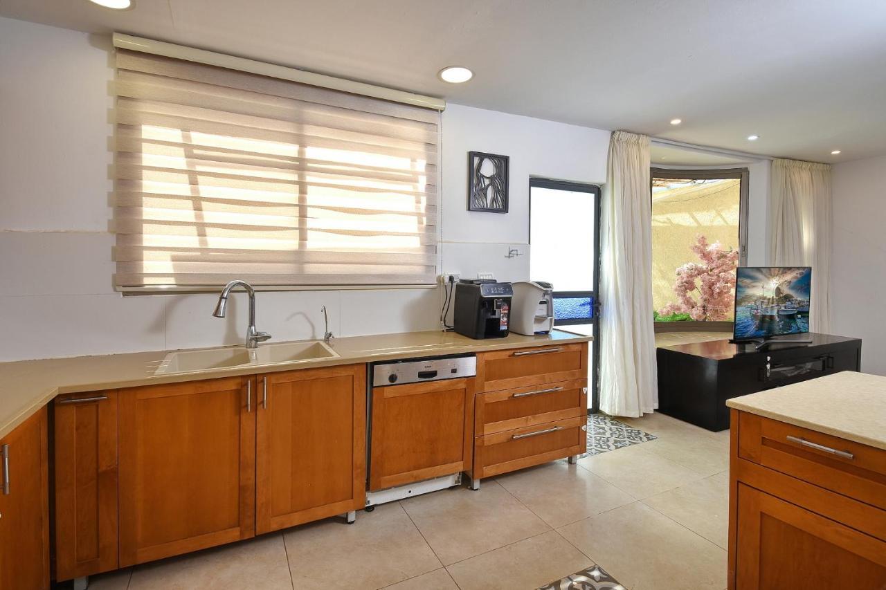Levication 2 Bedrooms Pool&Jacuzzi 티베리아 외부 사진