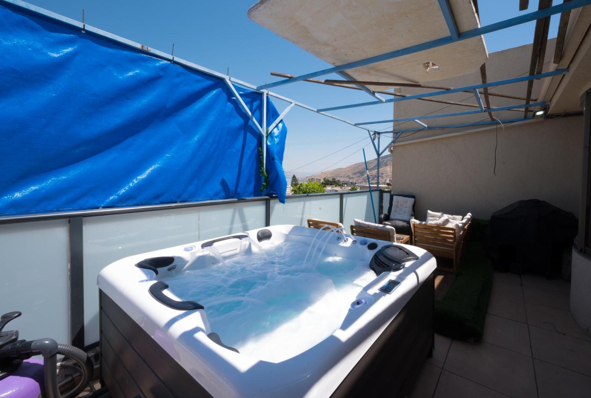 Levication 2 Bedrooms Pool&Jacuzzi 티베리아 외부 사진